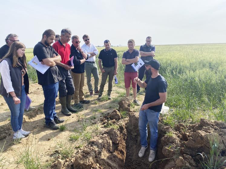 Mardi 10 juin, à La Chapelle-Saint-Martin-en-Plaine. La chambre d'Agriculture de Loir-et-Cher a organisé une visite de ses essais du secteur Beauce.