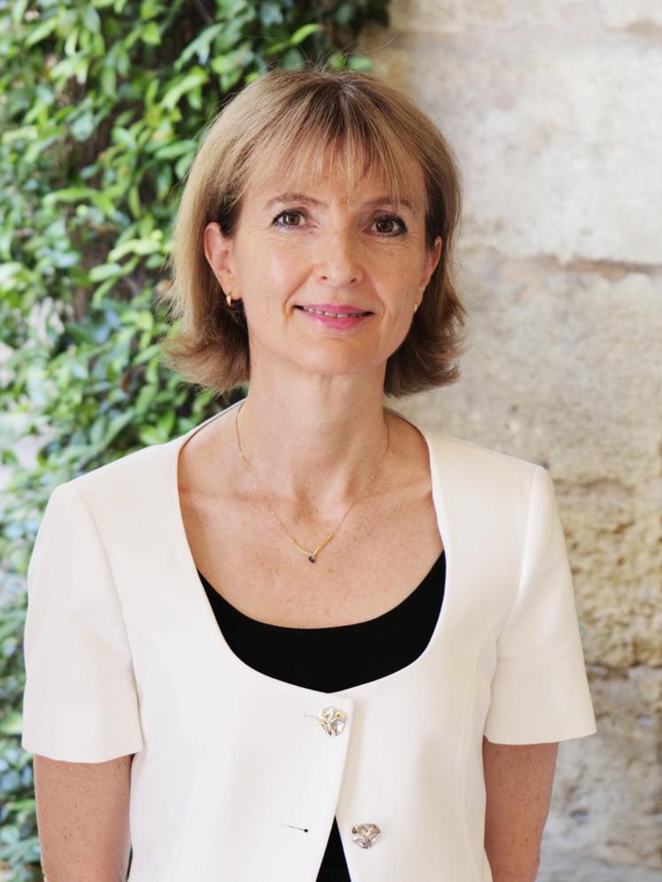 Véronique Troadec succède à Christophe Hurault.