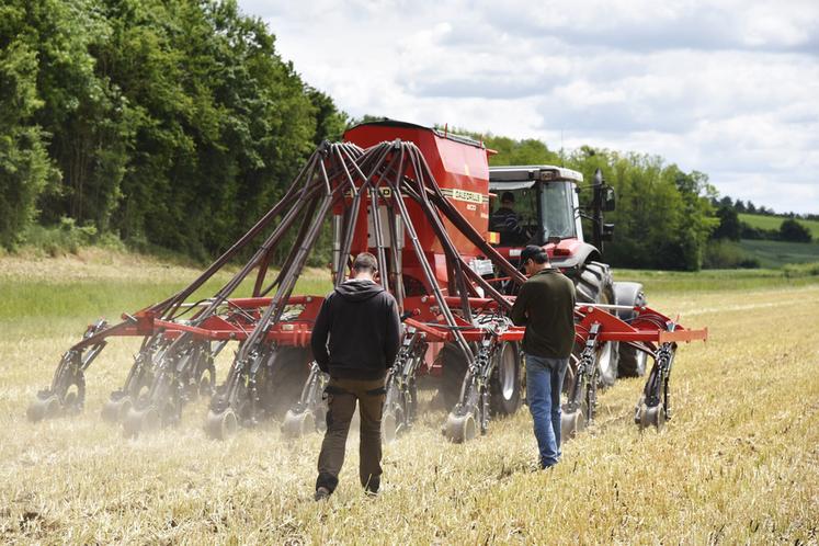 Pour répondre à la pénurie de main-d’œuvre agricole, le groupement d’employeurs Pluralis multiplie les partenariats, diversifie les profils et mise sur la formation.