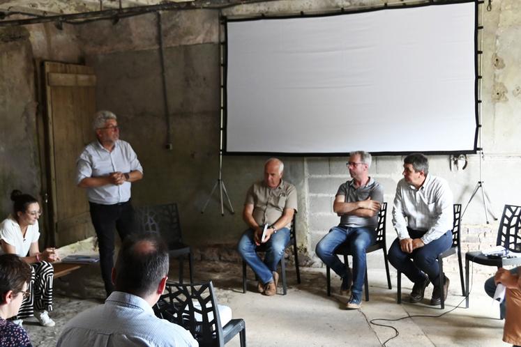 Vendredi 27 juin, à Épuisay. Lors de l'assemblée générale du Criel Centre-Val de Loire, une table ronde a évoqué l'avenir de la filière lait.