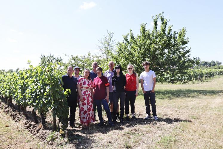 Pour sa deuxième édition, Parcours des métiers - Voyage au cœur de la vigne a réuni une quinzaine de personnes en reconversion ou en recherche d'emploi dans trois domaines différents pour découvrir les métiers viticoles.
