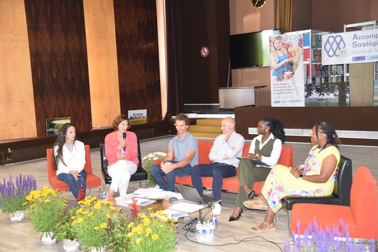 Le Mée-sur-Seine, jeudi 12 juin. Moment d'échanges entre différents acteurs sur l'espace AS connect et la cybersécurité. 