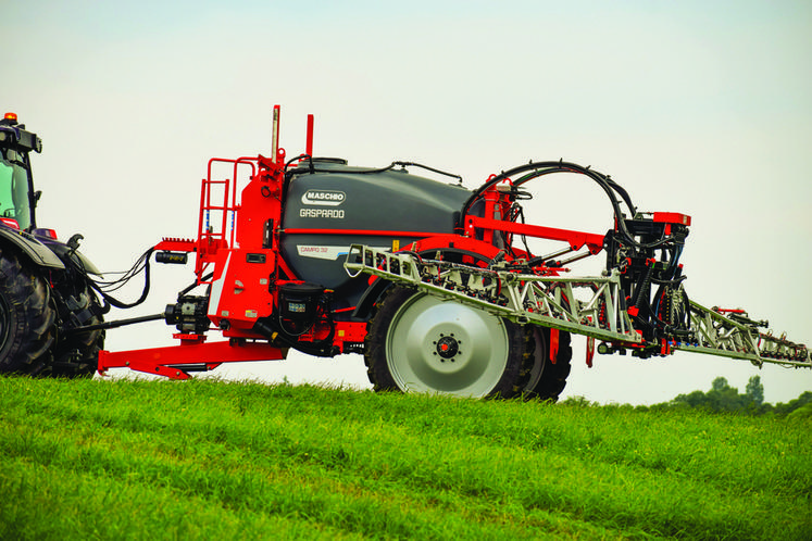 Le Campo P-32 de Maschio Gaspardo, ici équipé d’une rampe aluminium Pommier.