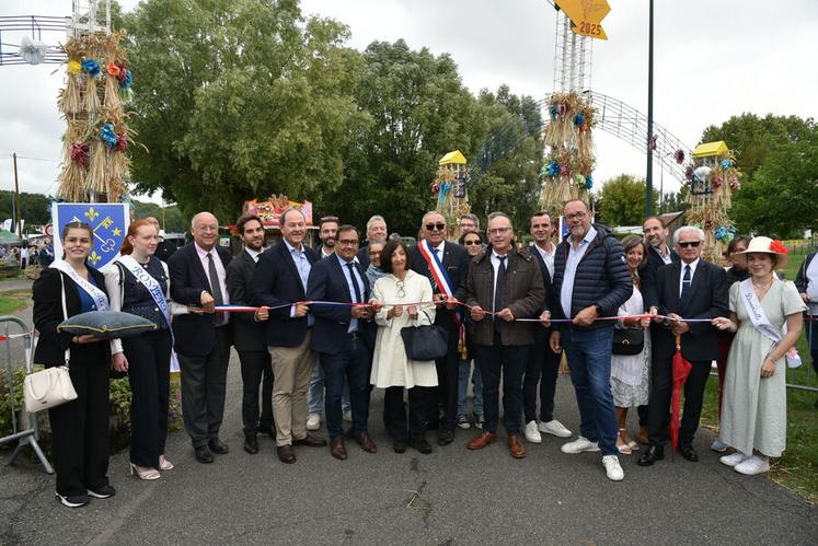 La préfète du Loiret a inauguré le comice agricole de Ferrières-en-Gâtinais aux côtés des élus et représentants professionnels.