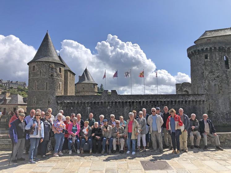 Lors d'un séjour en Bretagne les 3 et 4 septembre, la section des anciens exploitants a visité le château de Fougères.