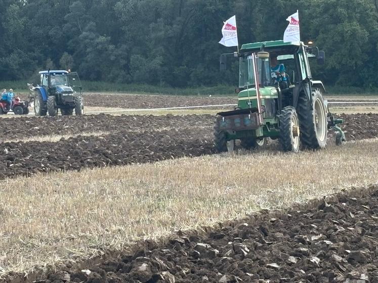 Les laboureurs se sont affrontés sous une météo radieuse.
