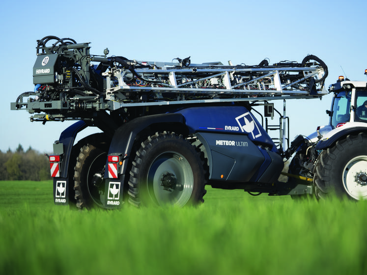 Outre sa belle livrée bleue, le Meteor Ultim est équipé du système R-Activ et d'un nouveau cadre pendulo-biellette LPA7. 