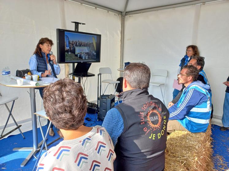 Jeudi 4 septembre, à Outarville. Lors d’une table ronde, la MSA Beauce-Cœur de Loire et Solaal Centre-Val de Loire ont réaffirmé leur engagement commun contre le gaspillage agricole et pour le soutien à l’aide alimentaire.