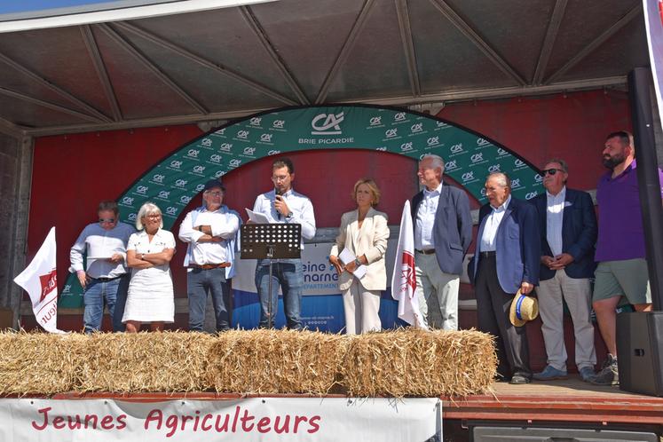 Villebéon, dimanche 7 septembre. À l'issue de l'inauguration officielle, place aux discours, ouverts par le président de Jeunes agriculteurs de Seine-et-Marne, Maxime Liévin.