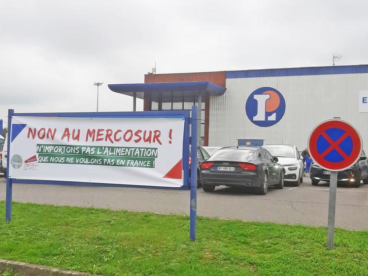 Partout dans le département, les Jeunes agriculteurs et la FNSEA 45 se sont mobilisés pour défendre l’avenir de leurs filières.