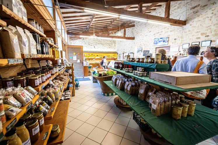 Le Point accueil diversification de la chambre d'Agriculture apporte un suivi individualisé des projets des exploitants agricoles.