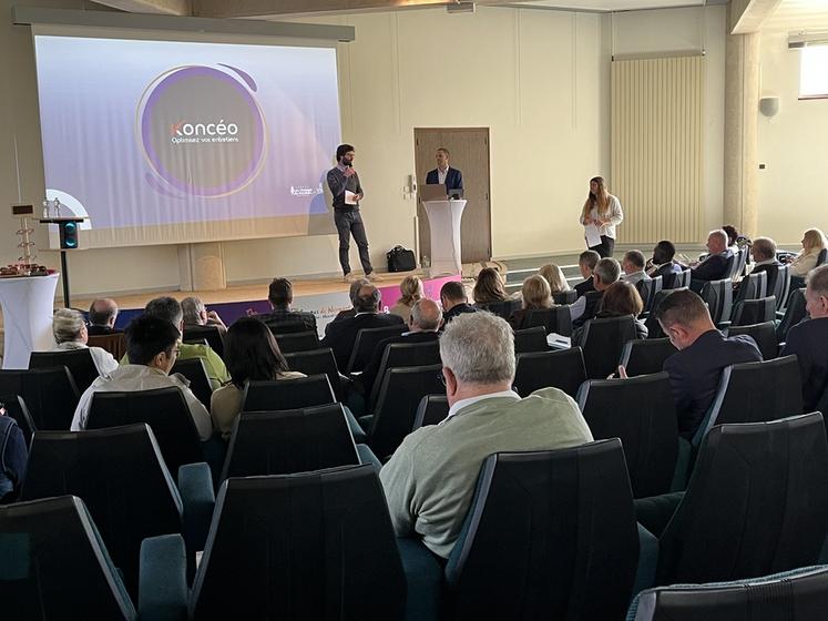En marge de l'assemblée générale, une matinée Démo Day était organisée pour les start-ups.