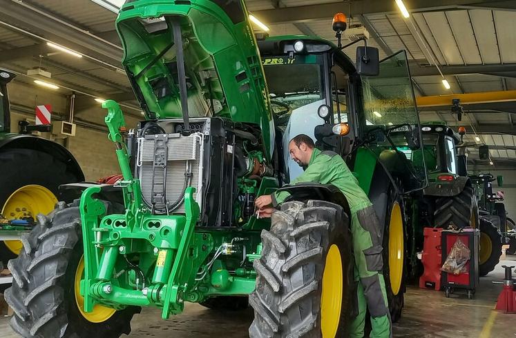 Un bon entretien du tracteur prévient beaucoup de pannes et de frais.