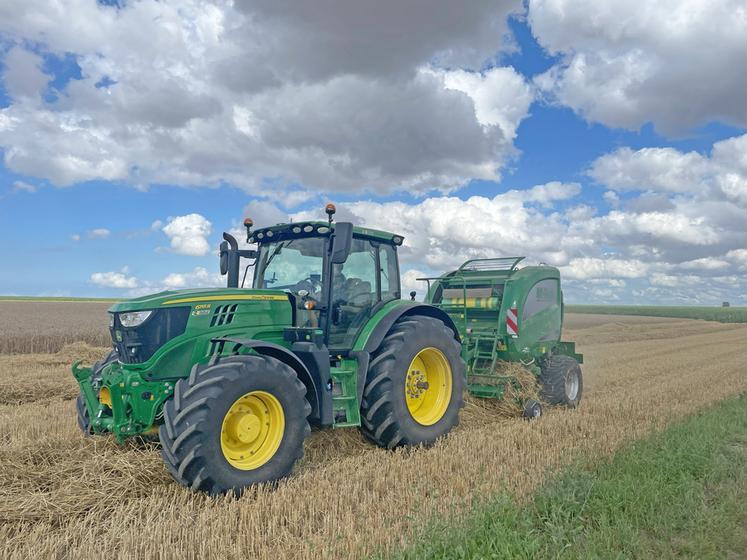 Pour les travaux sur des terrains durs et sur la route, le fait d’augmenter la pression de gonflage permet de réduire la consommation de carburant.