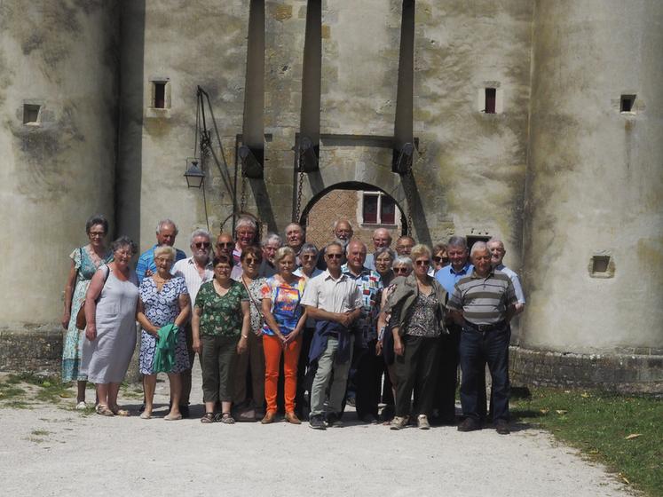 Lors de la journée de convivialité organisée par la section des anciens exploitants en juin dernier, les participants avaient visité la roseraie André Eve et le château de Chamerolles.