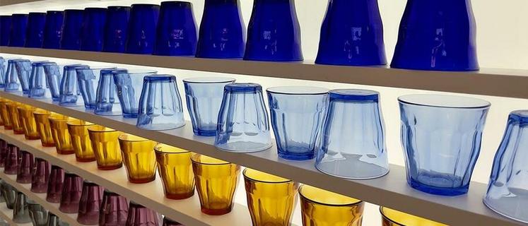 Reprise en coopérative, l’usine Duralex souhaite moderniser progressivement ses lignes de production grâce au soutien financier du public.