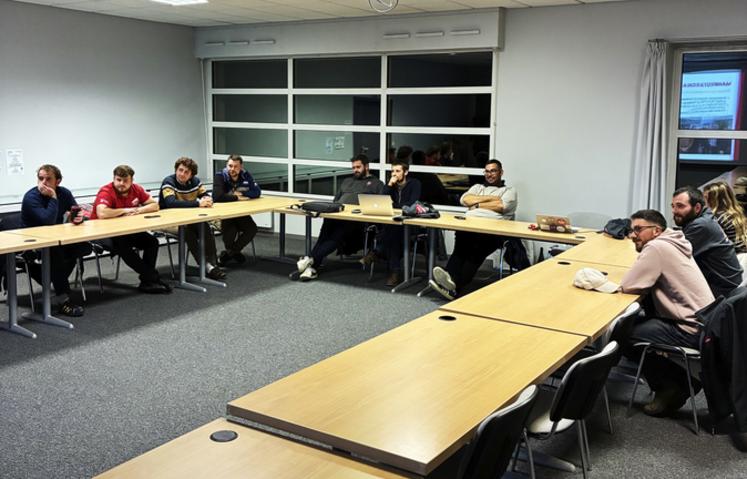 Jeudi 6 novembre, au Chesnay (Yvelines). Les JA Île-de-France ouest, réunis en conseil d'administration, font un point sur l'actualité.