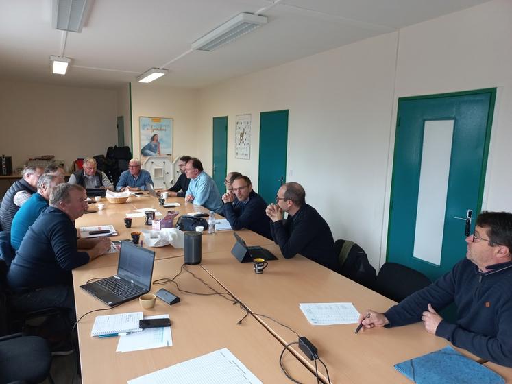 Mardi 25 novembre, à Châteauroux (Indre). La SNFM est venue à la rencontre des sections départementales de la région.