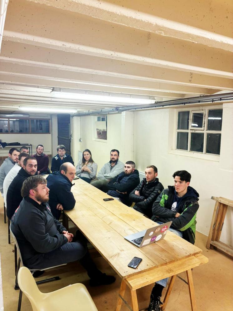 Vendredi 28 novembre, les Jeunes agriculteurs de Houdan ont élu un nouveau bureau lors de leur assemblée générale.