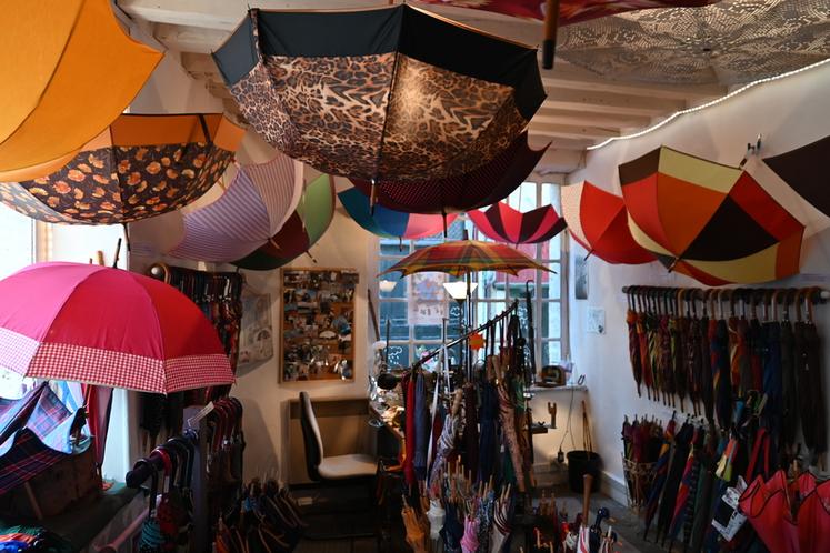 La boutique de la Maison des parapluies est située en centre-ville de Blois. 