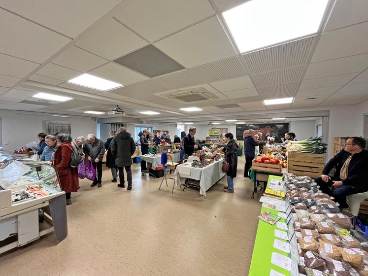 Les 6 et 7 décembre, à Orléans, visiteurs et producteurs se sont réunis à la chambre d’Agriculture pour un week-end consacré aux savoir-faire et aux produits locaux.