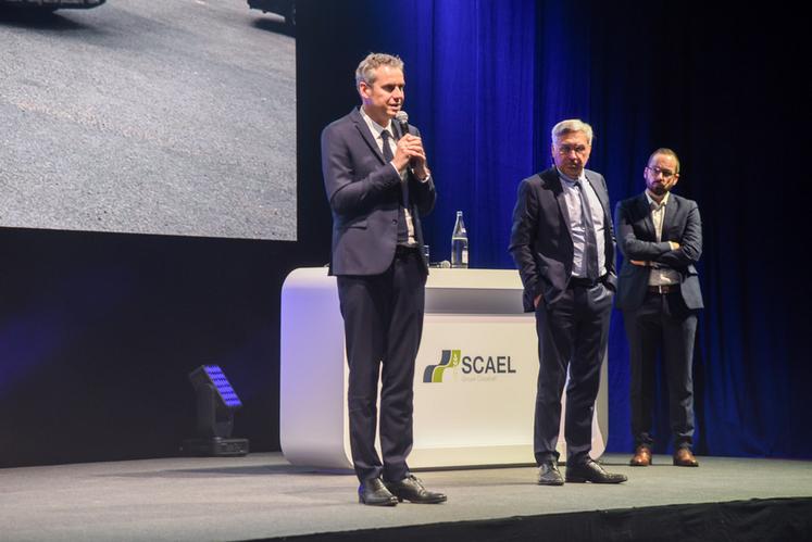 Jeudi 11 décembre, à Chartres. Jean-Sébastien Loyer (à g.) a détaillé les résultats du groupe Scael, qu'il dirige, lors de sa réunion d'information.