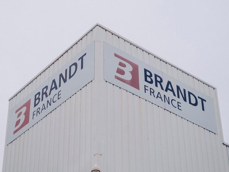 Le site industriel de Brandt, fermé après la décision de liquidation judiciaire, employait plusieurs centaines de salariés et constituait l’un des derniers pôles de production d’électroménager en France.