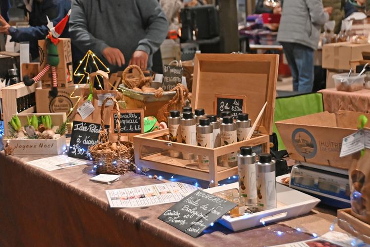 Certains producteurs ont présenté leurs nouveautés, comme la Ferme du portail et ses nouvelles huiles de noix, très appréciées lors des dégustations.