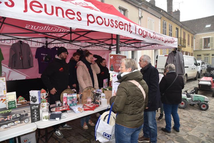 Les JA du canton de Lorrez-Moret participent à la fête.