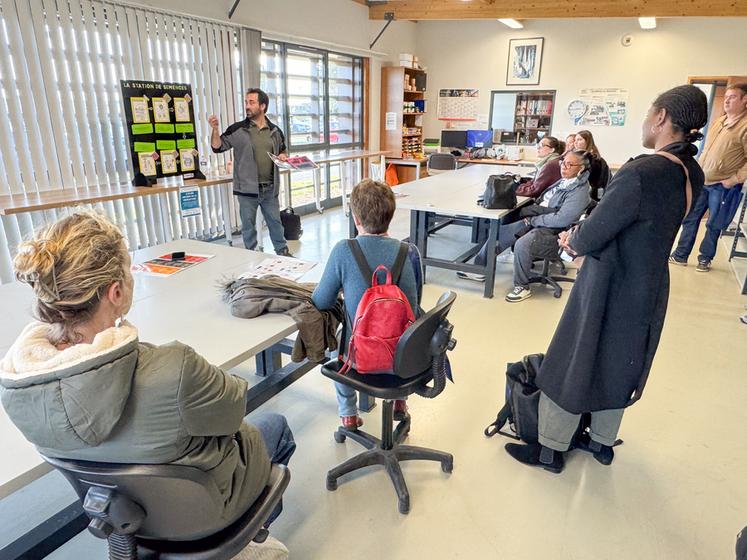 Le 9 décembre, à Champhol. Les demandeurs d'emploi du bassin chartrain ont découvert toutes les possibilités offertes par la filière semences et plants.