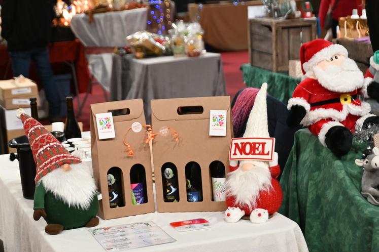 Différents producteurs avaient mis les petits plats dans les grands avec des coffrets et idées cadeaux pour célébrer les fêtes de fin d'année avec un peu de local chez soi. 