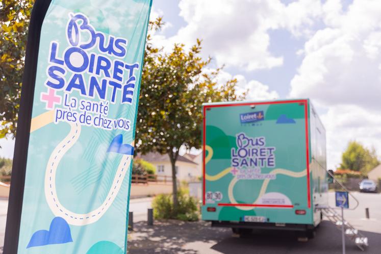En 2026, le Bus Loiret Santé élargit son offre avec des dépistages de la rétinopathie diabétique et l’extension des consultations d’urgence dentaire.