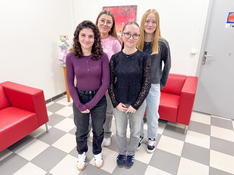 Le 14 janvier, à Nogent-le-Rotrou. Quatre élèves en terminale Sapat* au campus de Nermont, Caroline, Lucille, Justine et Léa (de g. à d.), organisent un loto au profit des Restos du cœur, le 21 février à La Bazoche-Gouet.