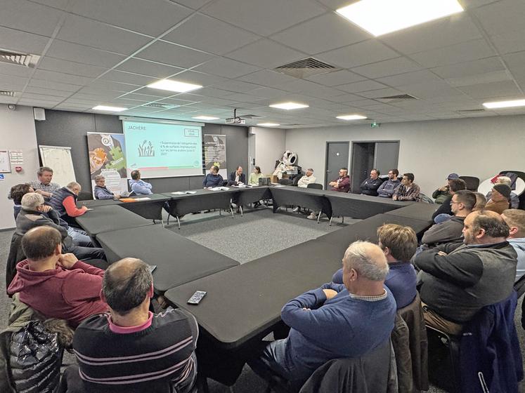 Mardi 6 janvier, à Houdan (Yvelines). Victor Mauger a été élu trésorier du syndicat local et remplace Thierry Barjot.