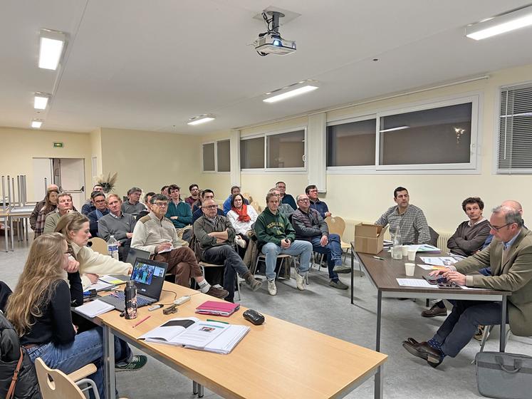 Jeudi 15 janvier, à Saint-Arnoult-en-Yvelines (Yvelines). Au surlendemain de l'action parisienne, le syndicat est revenu sur l'importance des mobilisations.