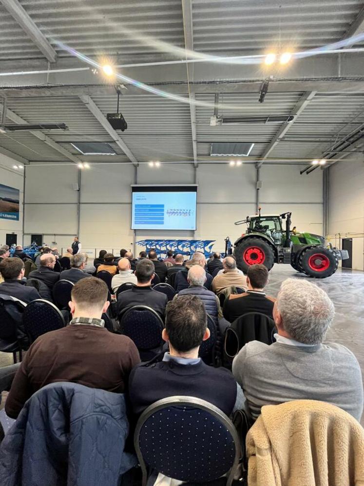 Une démonstration de charrue a été proposée au cours de la matinée.