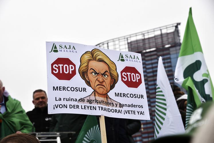 Les manifestants ont fait preuve d'imagination pour les visuels comme pour les slogans.