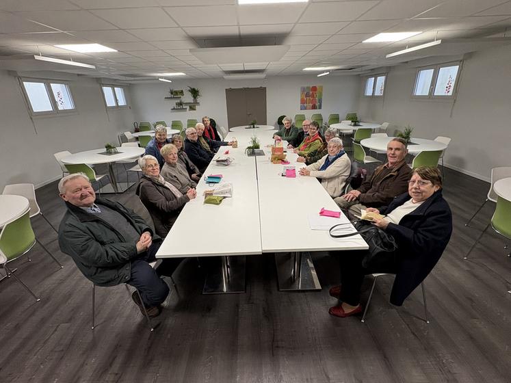 Jeudi 15 janvier, au Chesnay (Yvelines). Les adhérents de la SDAE se sont retrouvés pour un moment convivial.