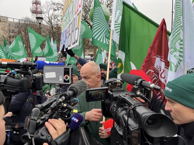 Mardi 20 janvier 2026, à Strasbourg. Prise de parole d'Arnaud Rousseau.