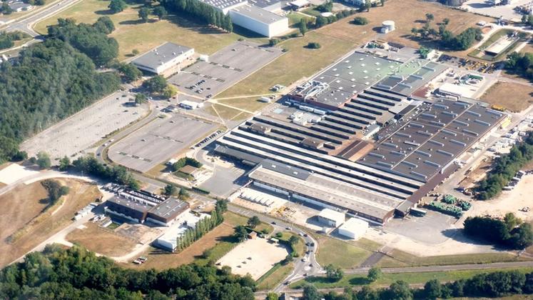 Sur le site de Saran, John Deere a investi 13 millions d’euros pour installer une ligne automatisée d’assemblage de batteries, soutenue par l’État dans le cadre du programme France 2030 et assortie de quinze créations de postes.