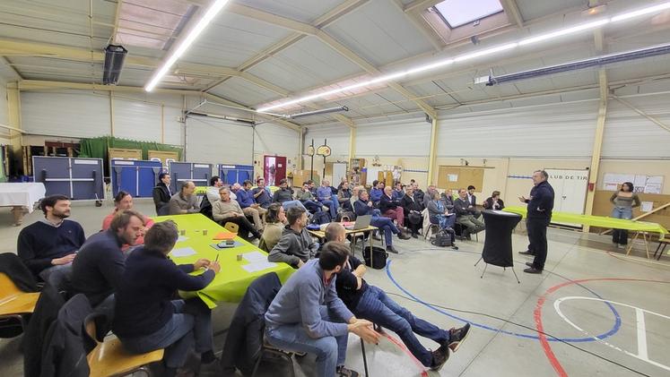 Chambry, mardi 27 janvier. Les cantons FDSEA 77 de Meaux, Mitry-Claye et Dammartin-en-Goële ont tenu leurs assemblées générales en commun.
