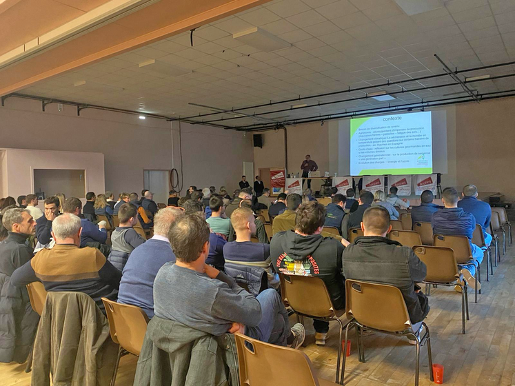 Laurent Lejars, chargé de mission innovation à la chambre d’Agriculture du Loiret, est intervenu lors de l'assemblée générale de JA 45.