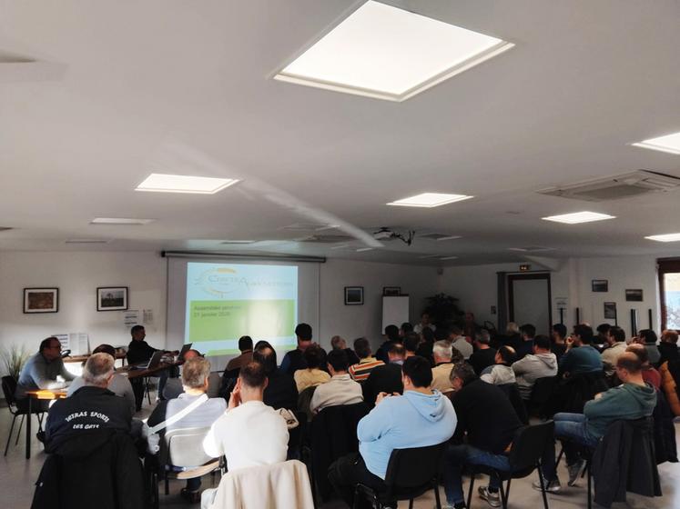 Mercredi 21 janvier, à Étampes (Essonne). Réunis en assemblées générales, les Cercles d’Étampes et de Méréville ont acté leur fusion.