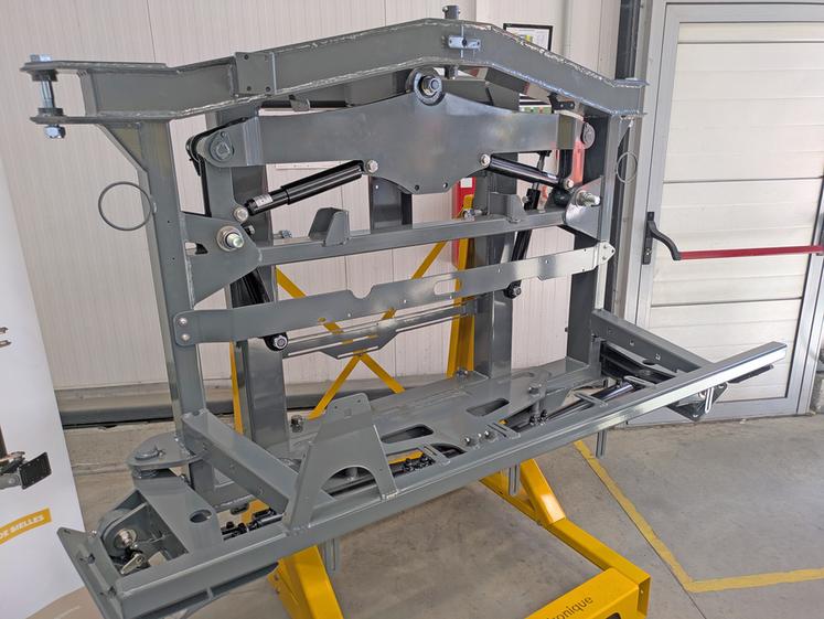 Les cadres centraux de nouvelle génération font la part belle aux composants hydrauliques.