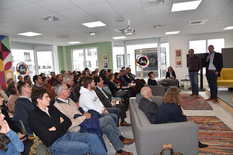Chessy, mardi 2 décembre. Jean-François Delaitre et Mauritz Quaatz, agri-méthaniseurs seine-et-marnais impliqués dans la filière sont intervenus. 