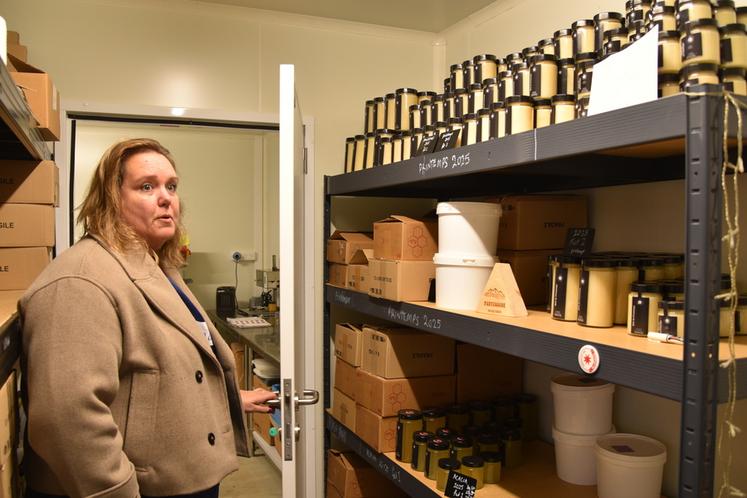 La famille Galpin produit cinq miels, proposés en plusieurs formats.