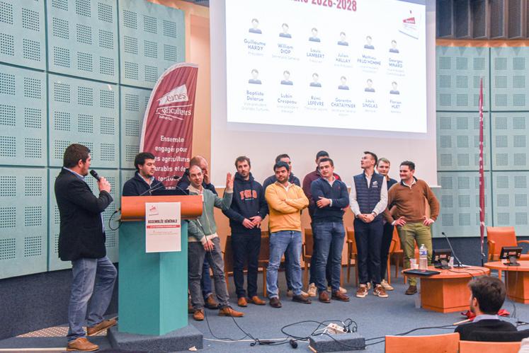 Le 13 février, à Chartres. L'ancien président de JA, Sylvain Marcuard (à g.), a présenté le nouveau bureau du syndicat pour la mandature qui s'ouvre.