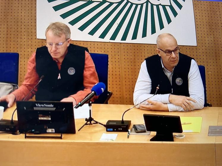 A Paris, le 18 février. Le président de la FNSEA, Arnaud Rousseau a tenu une conférence de presse à la veille de l'ouverture du salon de l'Agriculture, accompagné du vice-président Luc Smessaert.