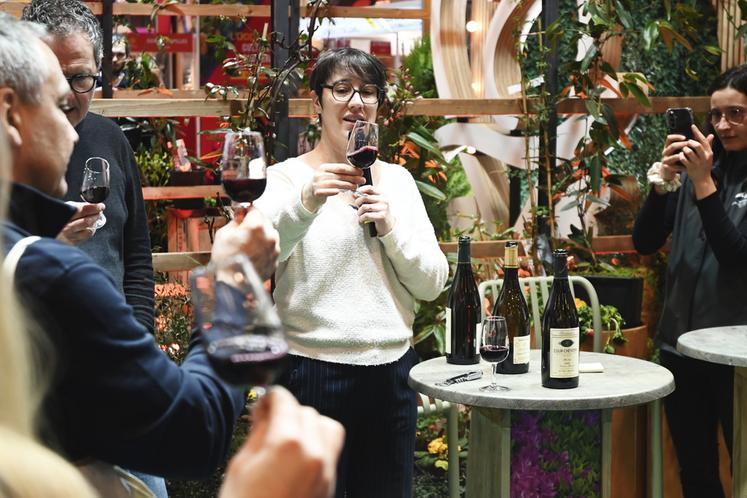 Isabelle Defrocourt, directrice de la Fédération des associations viticoles de Loir-et-Cher (Fav 41), a proposé une initiation aux accords mets-vin qui a impressionné les participants. 