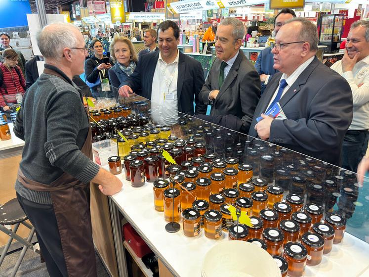 L'apiculteur Francis Lerat (Le Rucher de Thivars) a obtenu sa première médaille du CGA, l'or pour son miel de fleurs.